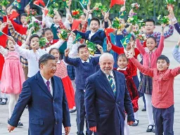 Xi Jinping officially welcomes Brazilian President