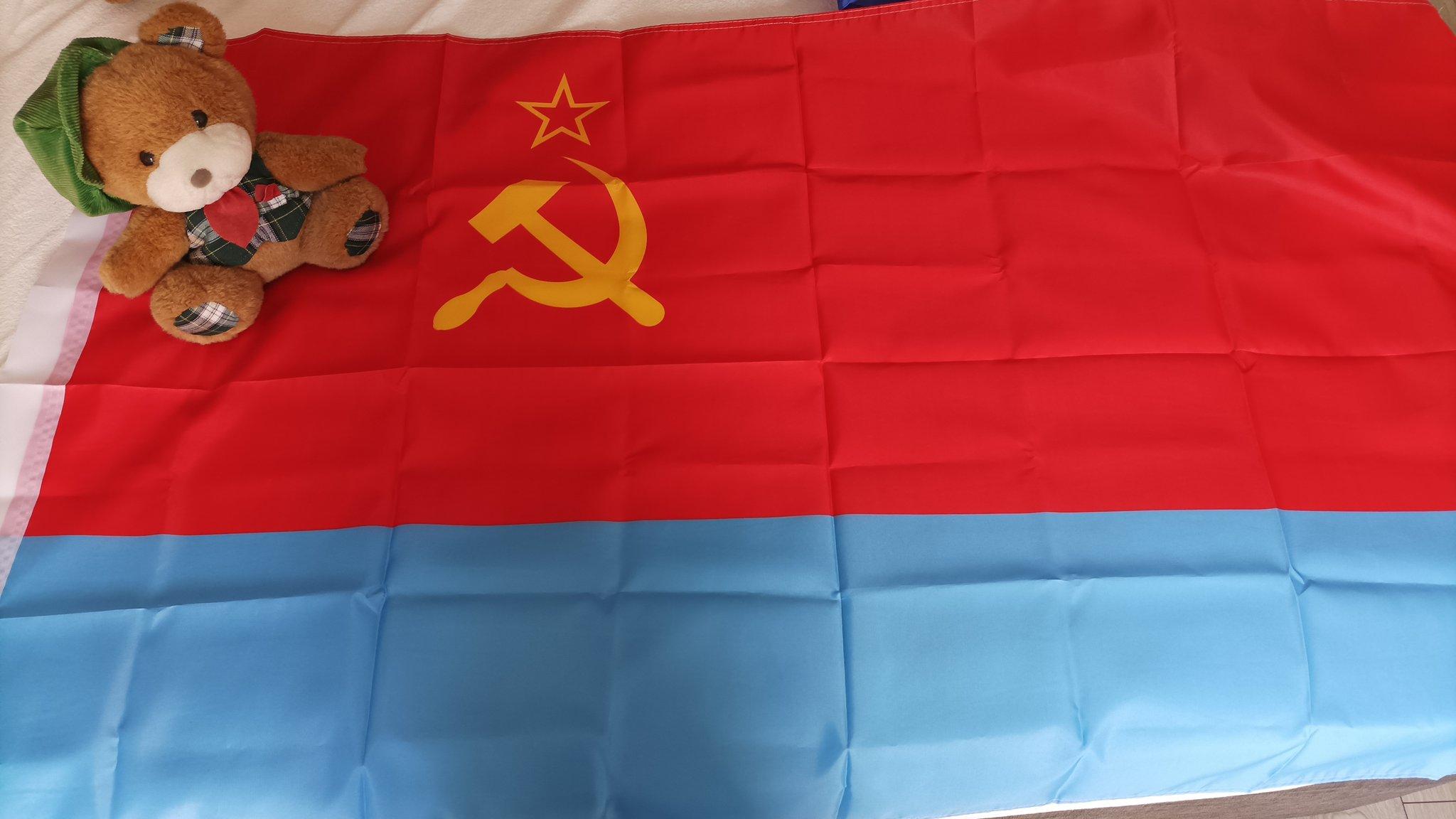 Jumped on the Ukrainian flag bandwagon, I think my seller had some old stock