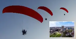 Woman slams selfish paragliders who made her think Hamas were invading Doncaster